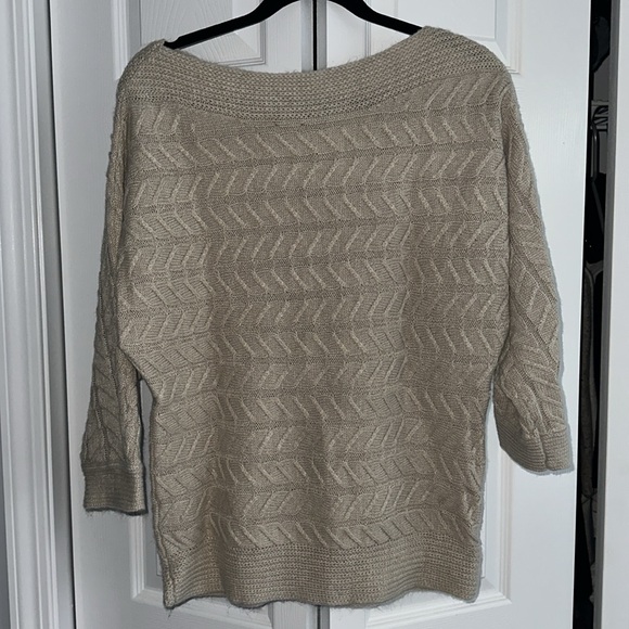 New York & Company Sweater - Picture 4 of 4